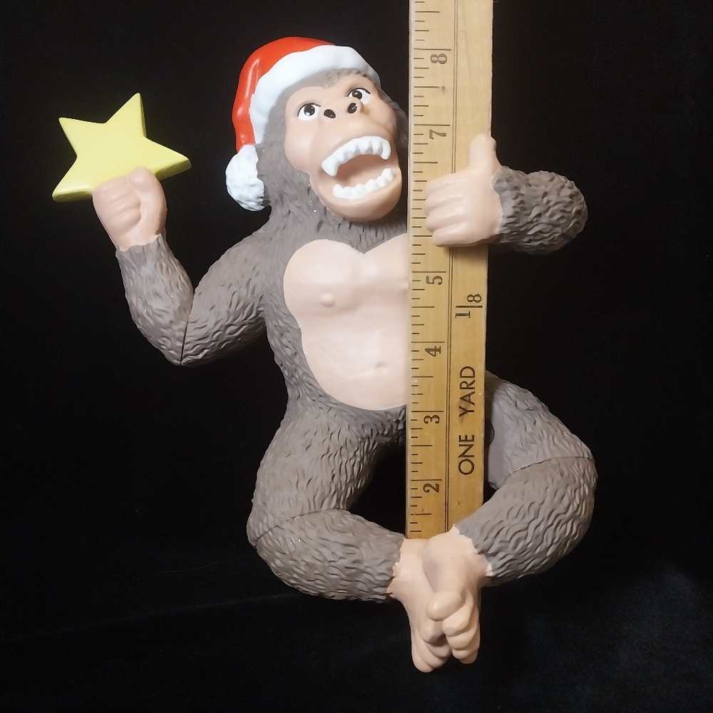 Tree Buddies King Kong Climbing Christmas Tree Topper